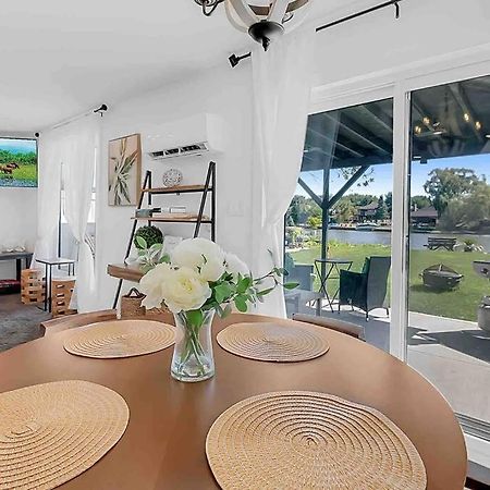 2 Bedroom Getaway On The River/Close To Marina Belle River Extérieur photo